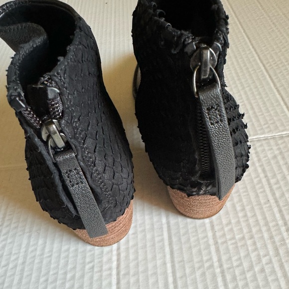 Clark’s leather spiced Ruby ankle boots size 7.5 - Picture 6 of 6